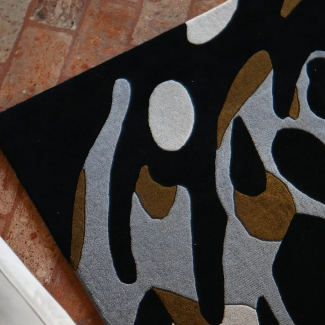 Auryon Rug Side Pic Auryon Hand-Tufted Wool Rug with Golden Tiger-Inspired Design