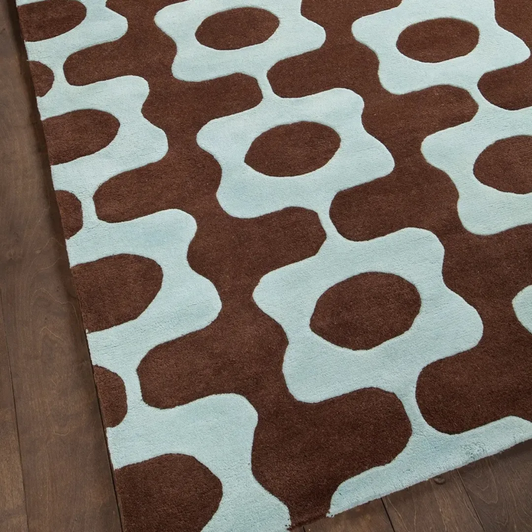 Organic wave-shaped design rug with brown and blue accents
