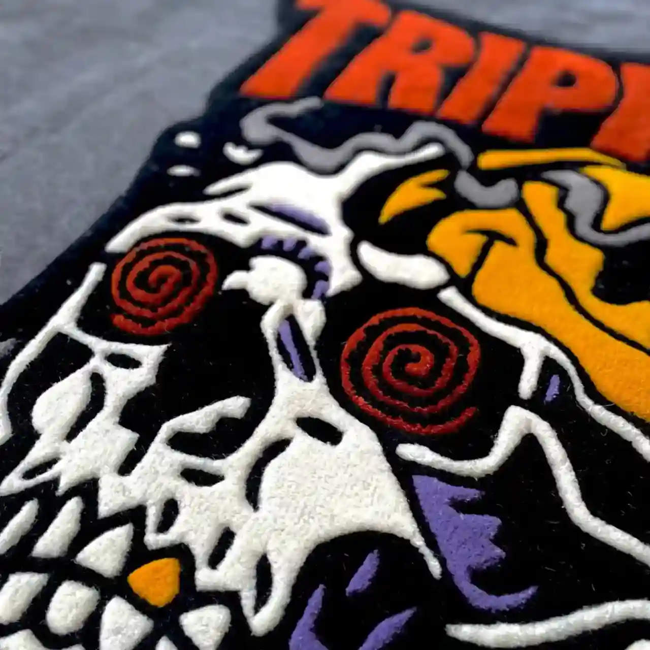 Trippy Skull Rug – Psychedelic Gothic Decor