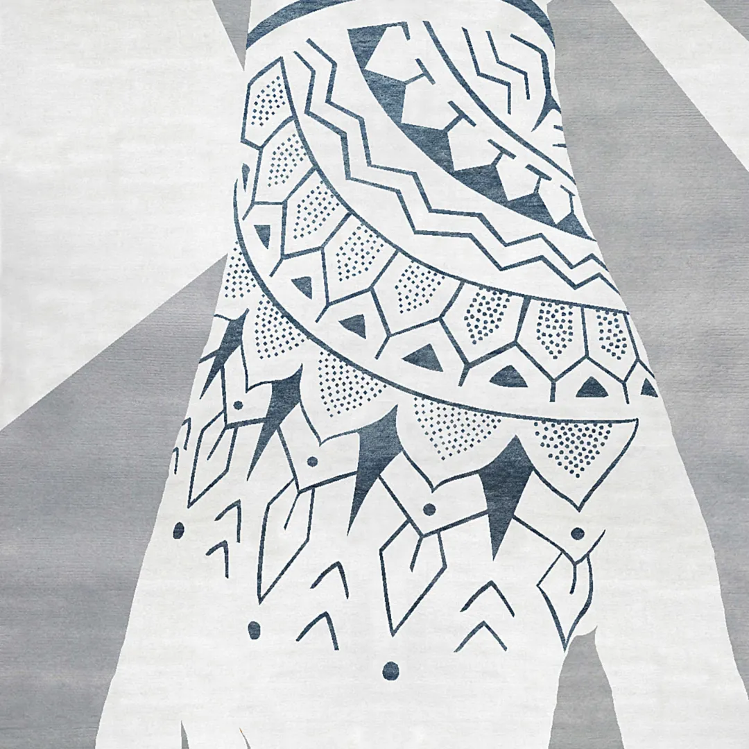 Modern artistic rug in grey and charcoal tones