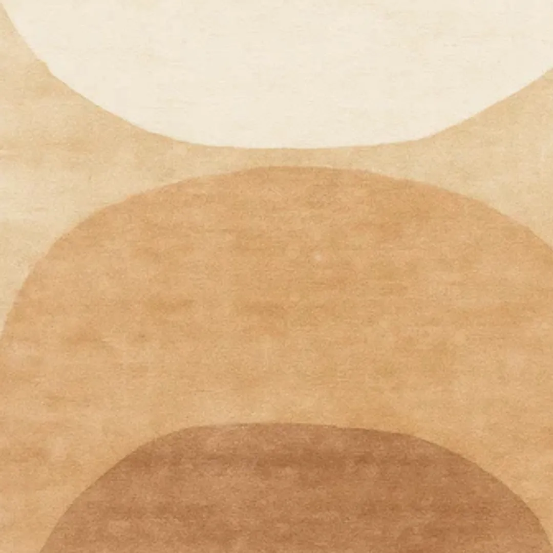 Beige arch-shaped rug in Japandi-style dining room