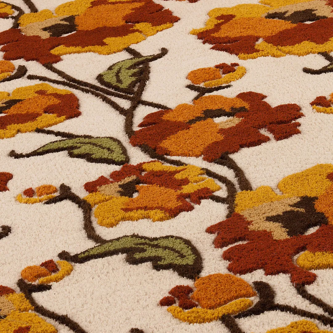 Beautiful hand-tufted rug with vibrant flowers and leaves