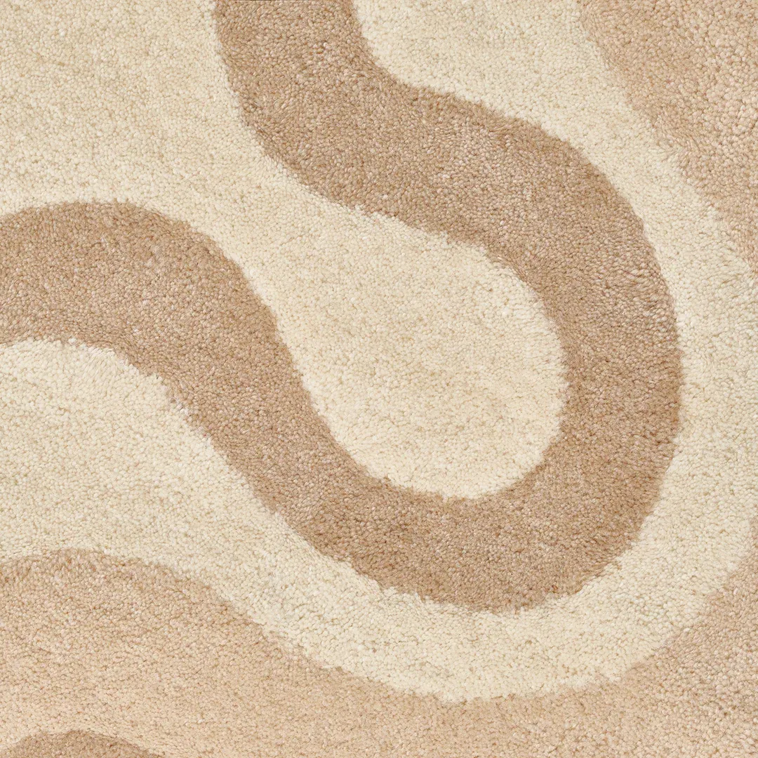 Currant Rug Contemporary beige rug with smooth layered texture inspired by natural earth tones – Clay Currant design