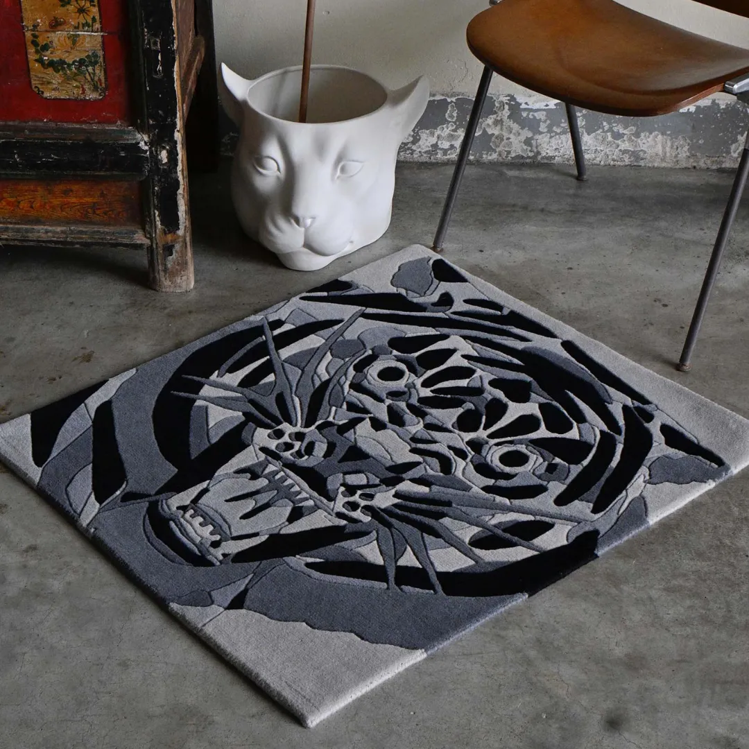 Nyvora Rug Nyvora Rug Featuring Bold Monochrome Tiger Motif, Handcrafted from Premium Wool